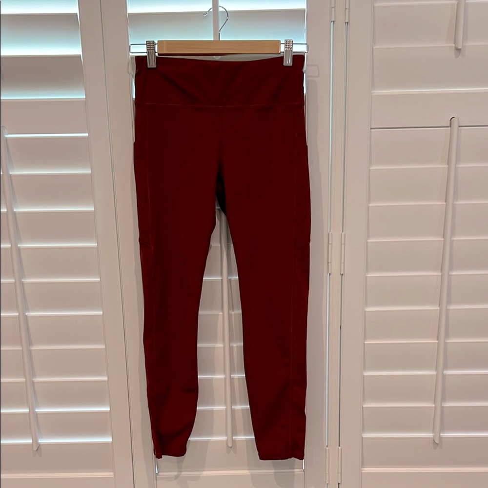Vuori stride leggings - deep rust - size small